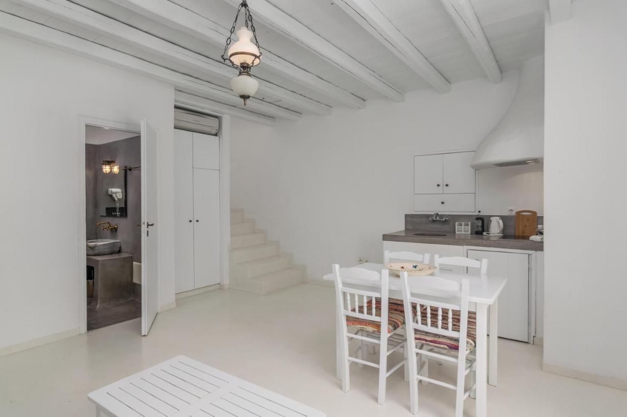 Thalassitra Private Pool Suites Adamantas  Dış mekan fotoğraf