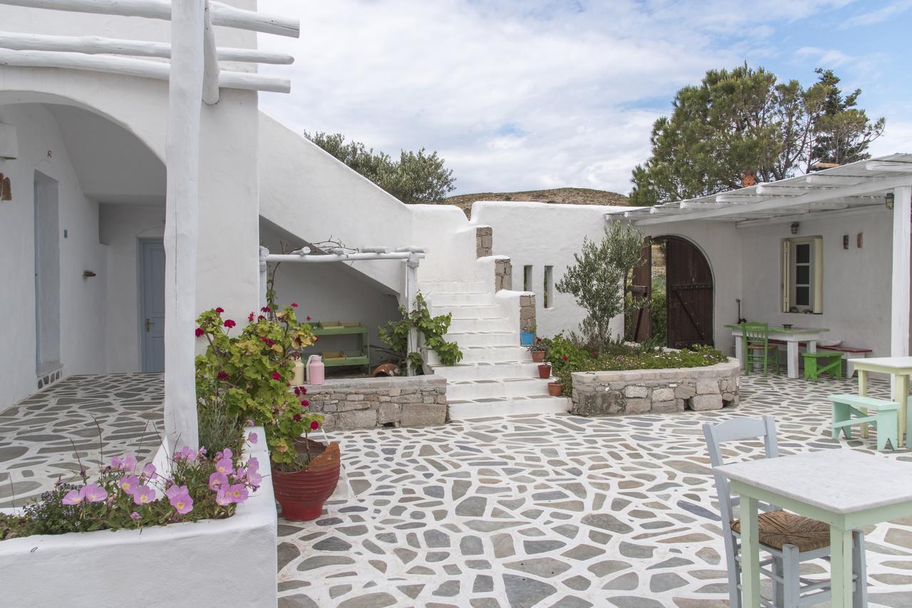 Thalassitra Private Pool Suites Adamantas  Dış mekan fotoğraf