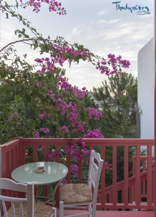 Thalassitra Private Pool Suites Adamantas  Dış mekan fotoğraf