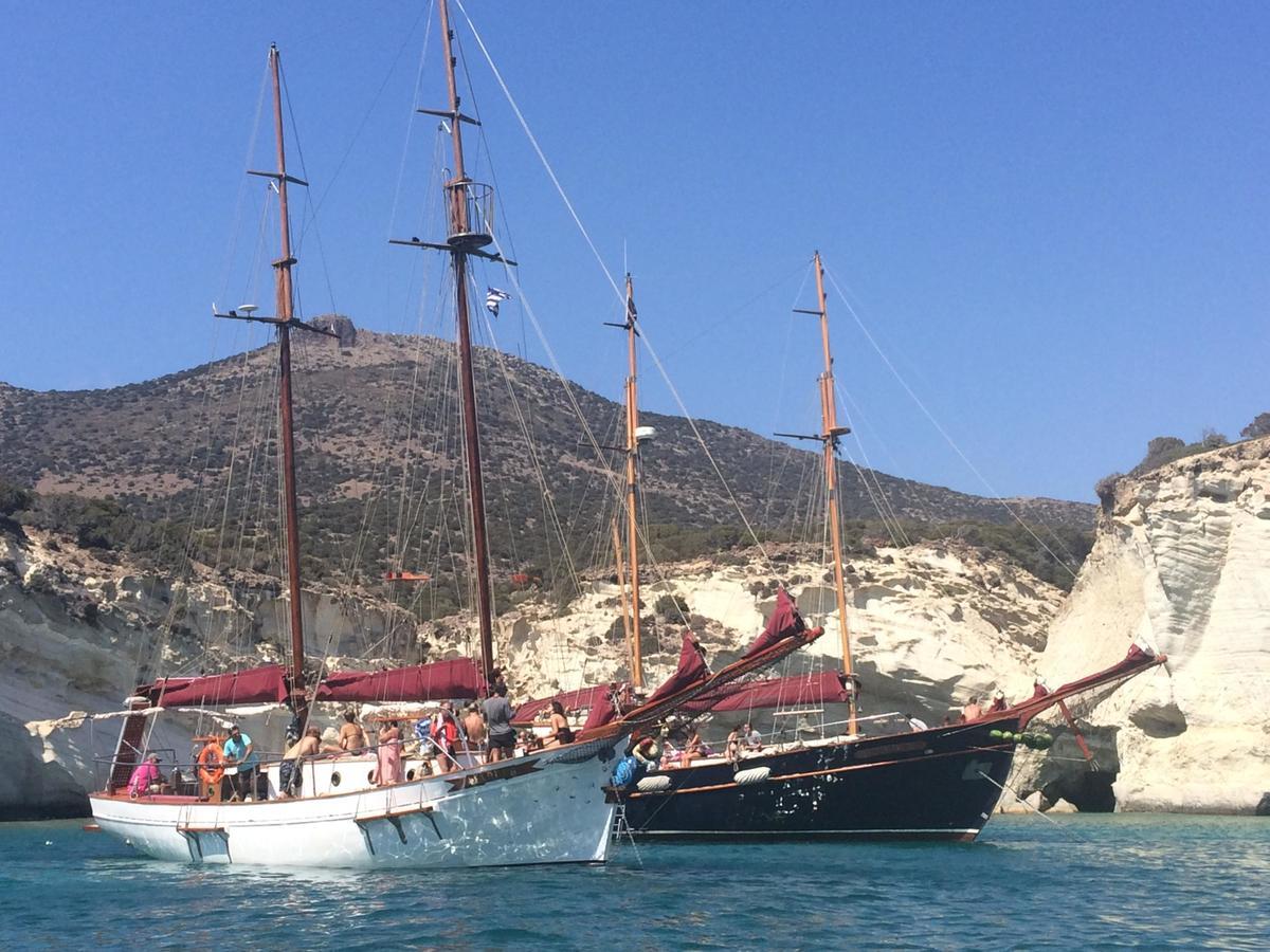 Thalassitra Private Pool Suites Adamantas  Dış mekan fotoğraf
